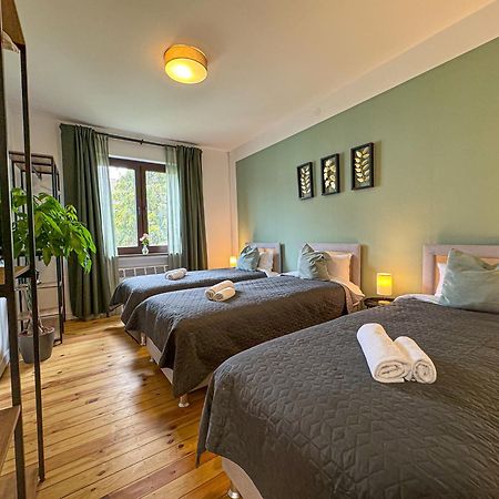 Immostay #8 - Haus Fuer 13 Personen Mit 7 Zimmer - Grosser Garten & Grill, Free Parking, Wlan BRE Eksteriør billede