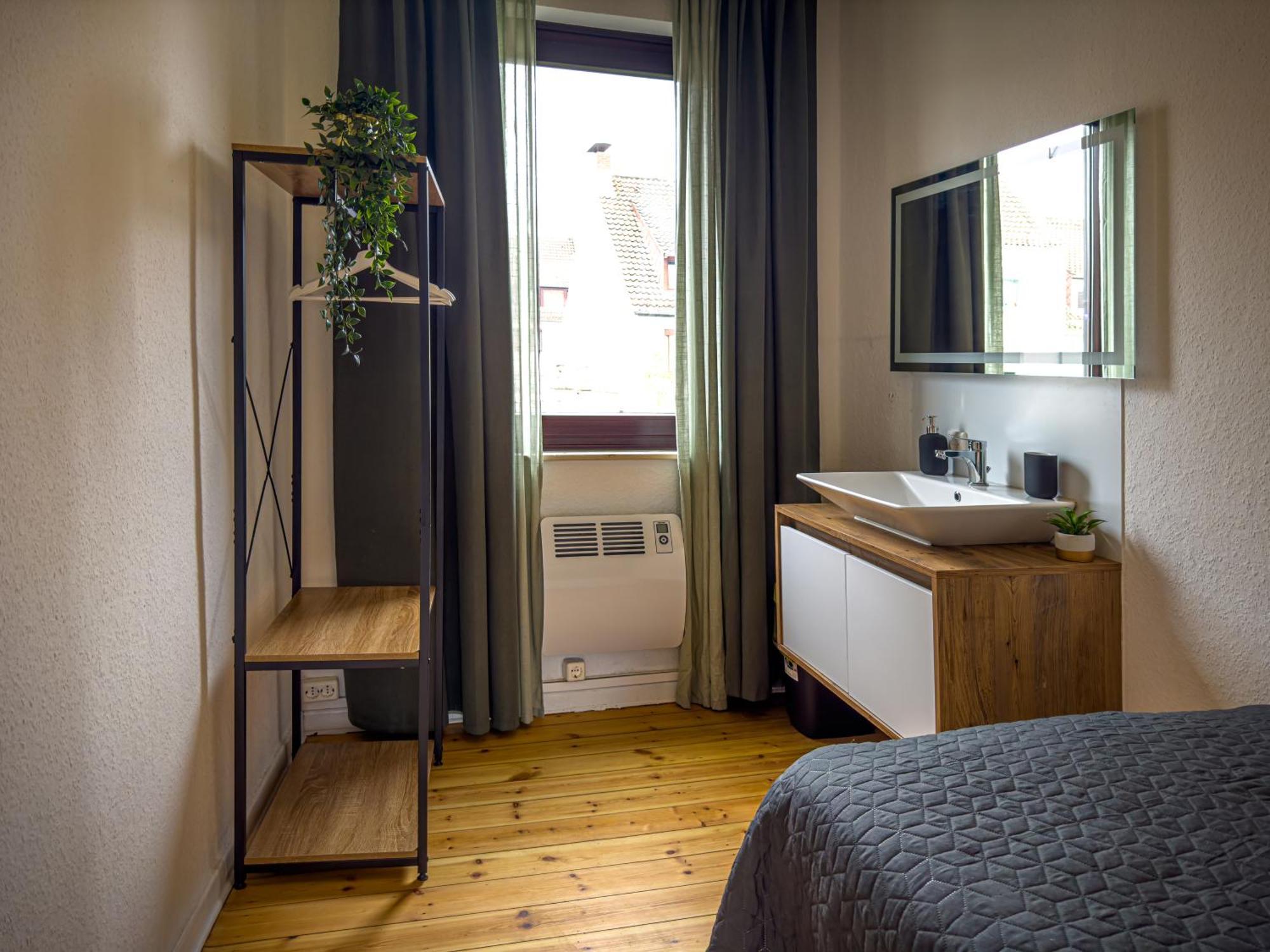 Immostay #8 - Haus Fuer 13 Personen Mit 7 Zimmer - Grosser Garten & Grill, Free Parking, Wlan BRE Eksteriør billede