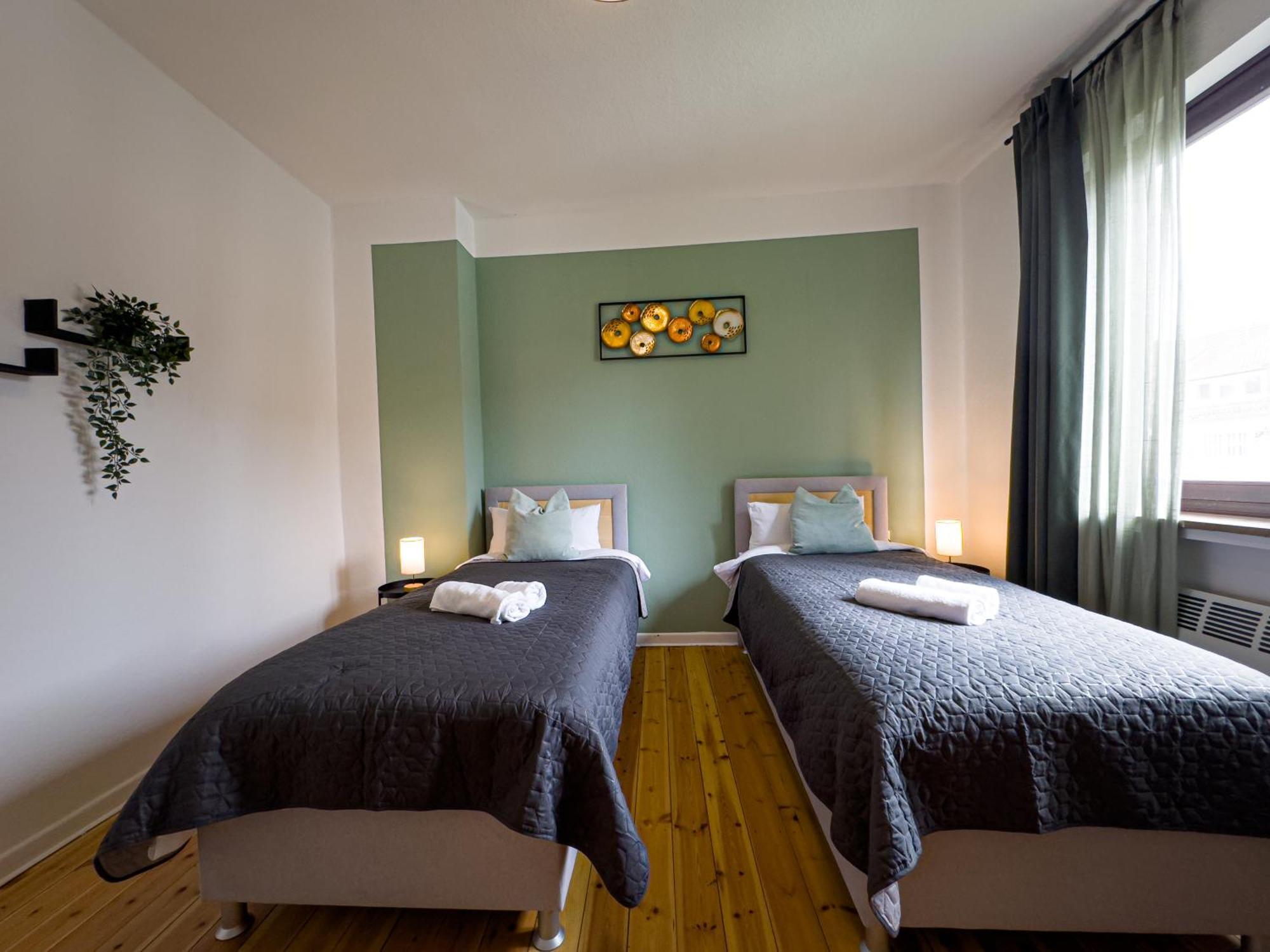 Immostay #8 - Haus Fuer 13 Personen Mit 7 Zimmer - Grosser Garten & Grill, Free Parking, Wlan BRE Eksteriør billede