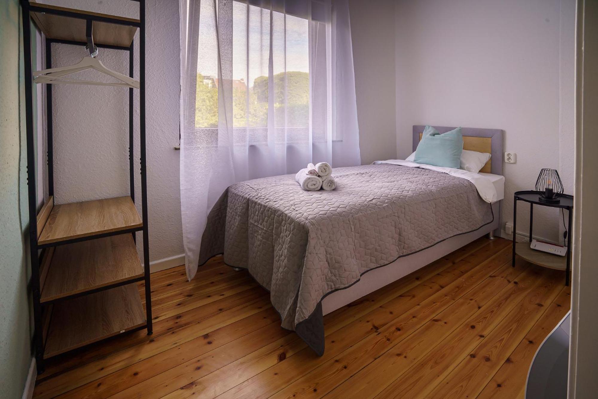 Immostay #8 - Haus Fuer 13 Personen Mit 7 Zimmer - Grosser Garten & Grill, Free Parking, Wlan BRE Eksteriør billede
