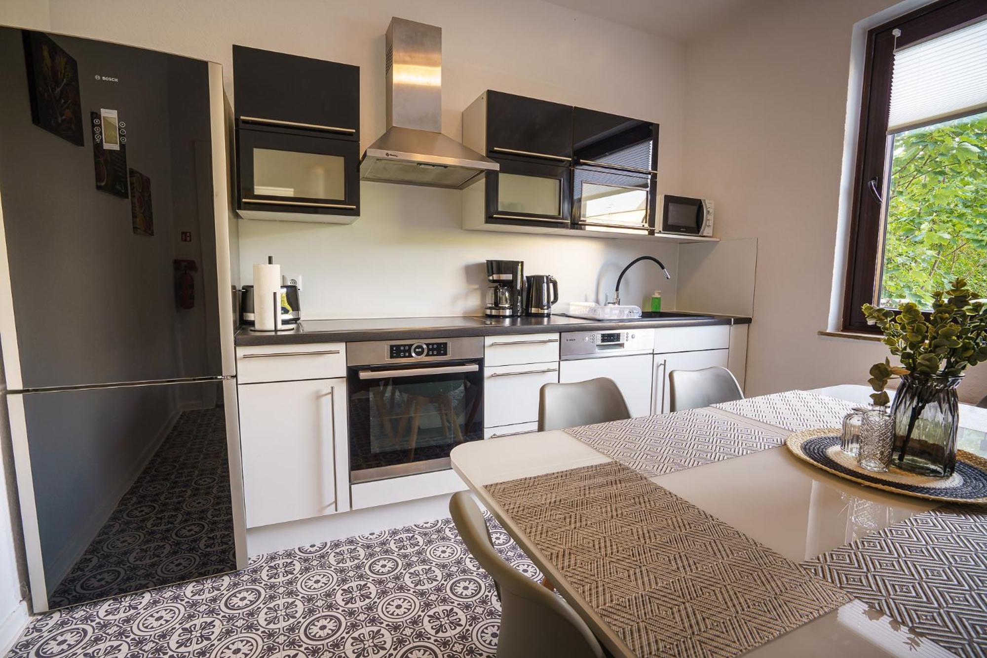 Immostay #8 - Haus Fuer 13 Personen Mit 7 Zimmer - Grosser Garten & Grill, Free Parking, Wlan BRE Eksteriør billede
