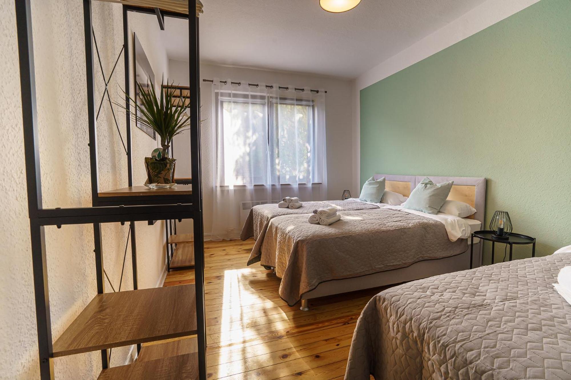 Immostay #8 - Haus Fuer 13 Personen Mit 7 Zimmer - Grosser Garten & Grill, Free Parking, Wlan BRE Eksteriør billede